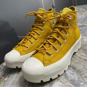 Converse CTAS Lugged Winter Hi Boot Gore-Tex 565005C Gold Dart Women’s 7.5